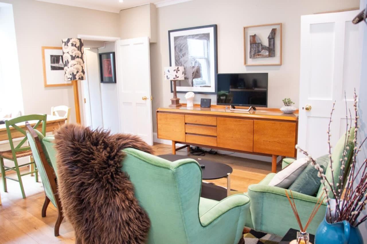 Unique 2 Bed In The Heart Of Bath With Parking Apartman Kültér fotó