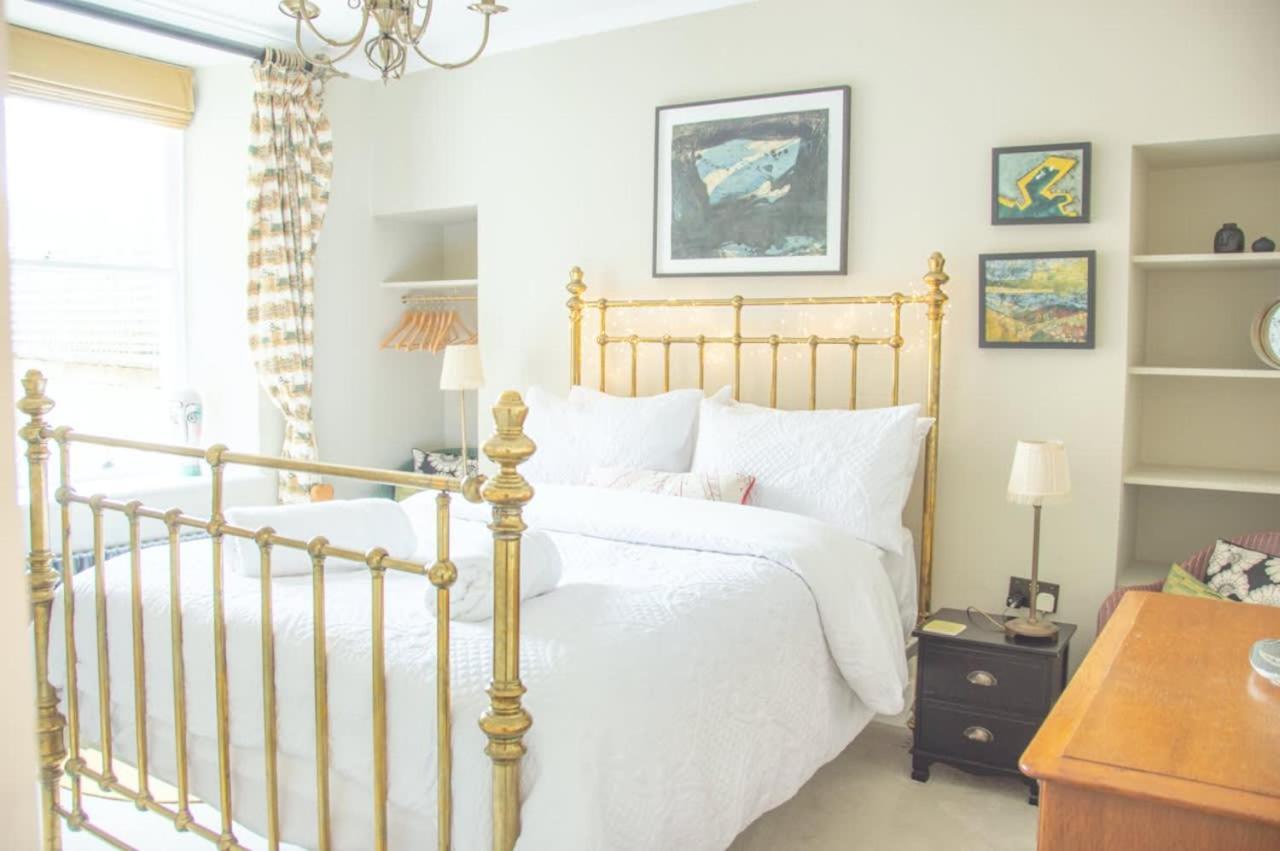 Unique 2 Bed In The Heart Of Bath With Parking Apartman Kültér fotó