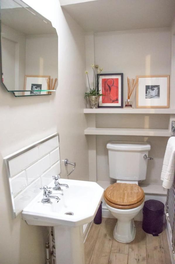 Unique 2 Bed In The Heart Of Bath With Parking Apartman Kültér fotó